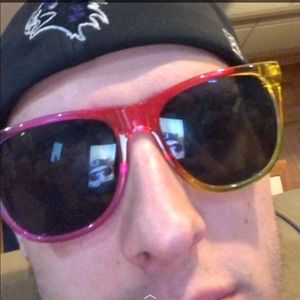 Meet your Posher, Adam